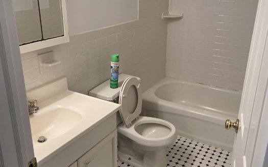 5954 Henry Ave, Philadelphia, PA 19128